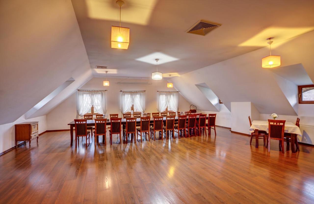 Bed and Breakfast Restauracja Sidlo Жуково Екстер'єр фото