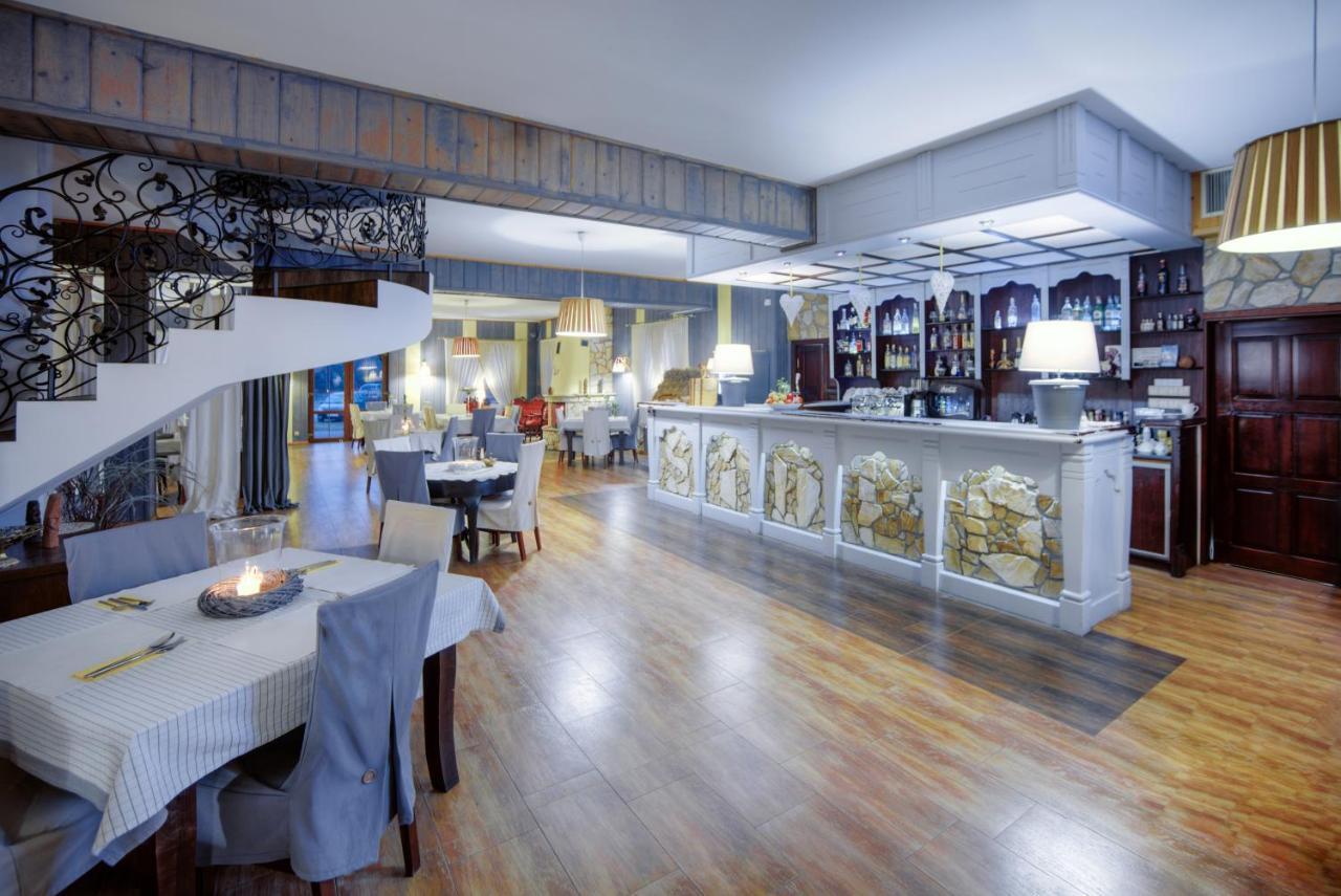 Bed and Breakfast Restauracja Sidlo Жуково Екстер'єр фото